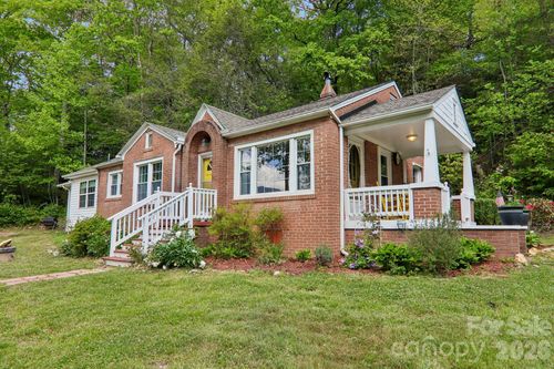 2627 White Oak Rd, Burnsville, NC, 28714-6684 | Card Image