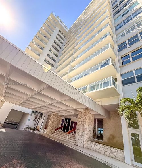 apt-6j-5750 Collins Ave, Miami Beach, FL, 33140-2307 | Card Image