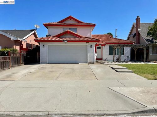 221 Beegum Way, San Jose, CA, 95123-3606 | Card Image