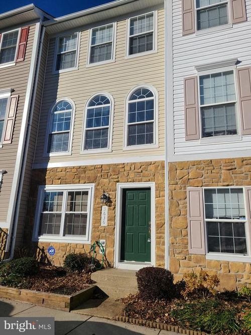 3636 Cebu Island Ct, WOODBRIDGE, VA, 22192-7039 | Card Image