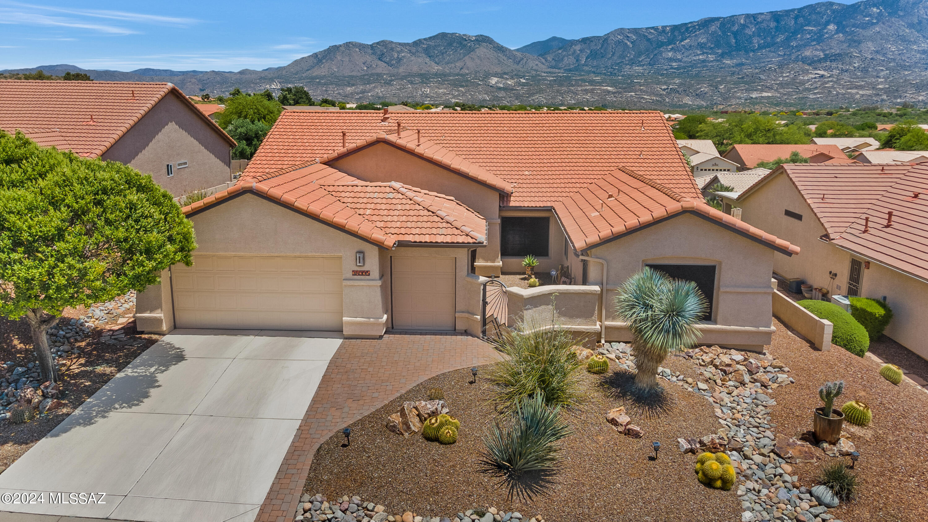 Moonwood Dr, Tucson, AZ 85739