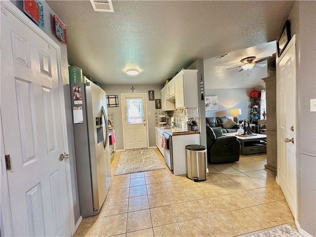 Unit B | Image 7