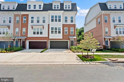 2550 Farmstead Dr, ROCKVILLE, MD, 20850-6584 | Card Image