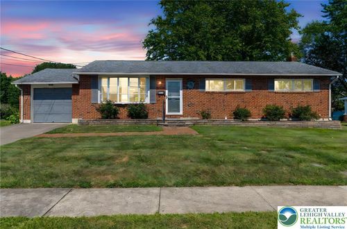 1235 5th St, WHITEHALL, PA, 18052-4717 | Card Image