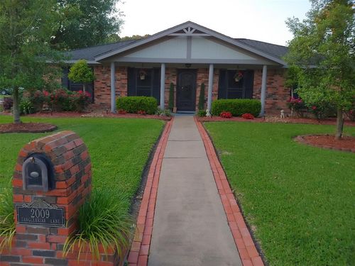 2009 Tanglebriar Lane, Dickinson, TX, 77539 | Card Image