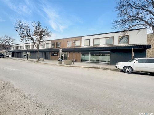207-244 1st Ave Ne, Swift Current, SK, S9H2B4 | Card Image