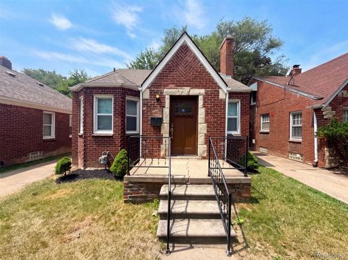 16853 Saint Marys St, Detroit, MI, 48235-3521 | Card Image