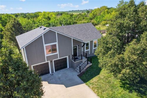 32059 W 172nd St, Gardner, KS, 66030-9247 | Card Image