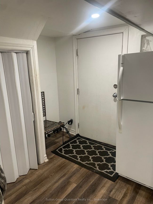 992 Montclair Ave, House other with 5 bedrooms, 3 bathrooms and 2 parking in Hamilton ON | Image 25