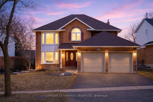 483 Alex Doner Dr, Newmarket, ON, L3X1C3 | Card Image