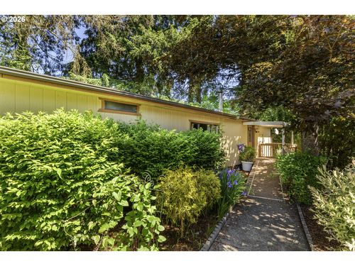 30-507 N 19th Ave, Cornelius, OR, 97113-9226 | Card Image