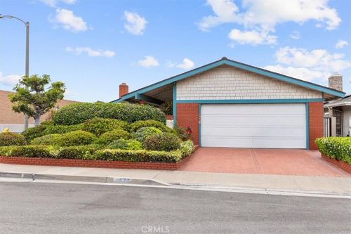 3521 Fern Cir, Seal Beach, CA, 90740-2846 | Card Image