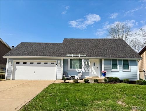 32 Fawn Meadows Dr, Eureka, MO, 63025-1207 | Card Image