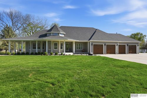 1544 Kameo Dr, Omaha, NE, 68122-5000 | Card Image