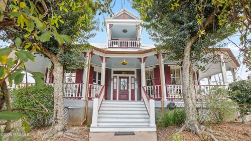 212 Old Market St, Saint Martinville, LA, 70582-4528 | Card Image