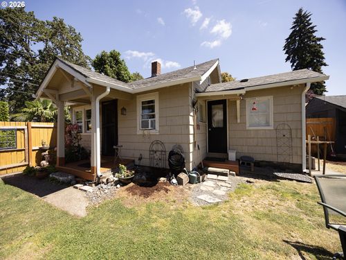 515 E Gloucester St, Gladstone, OR, 97027 | Card Image