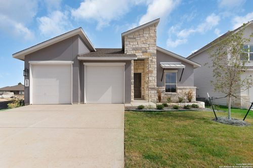 948 Nolte Bnd, Seguin, TX, 78155 | Card Image