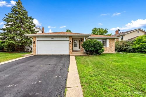 2012 Newport Cir, Hanover Park, IL, 60133-5198 | Card Image