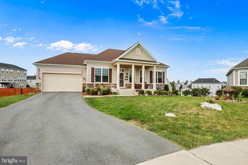 45 Graywood Ln, CHARLES TOWN, WV, 25414-1385 | Card Image