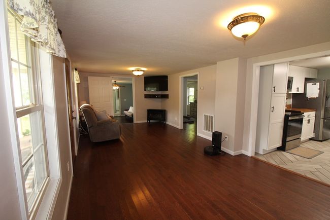 294 Deer Ridge Rd, House other with 3 bedrooms, 2 bathrooms and 2 parking in Hillsville VA | Image 34