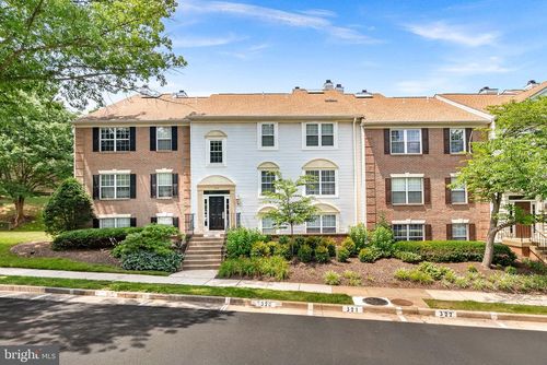 202-12110 Green Leaf Ct, FAIRFAX, VA, 22033-2530 | Card Image