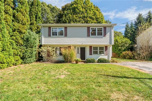 121 Spice Bush Trl, Narragansett, RI, 02882-2411 | Card Image