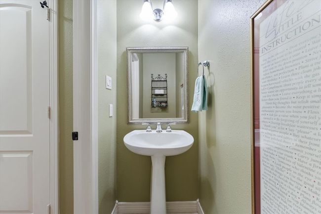 Half-bath | Image 16
