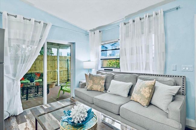 B - 725 S Orlando Ave, Home with 2 bedrooms, 1 bathrooms and null parking in Cocoa Beach FL | Image 5