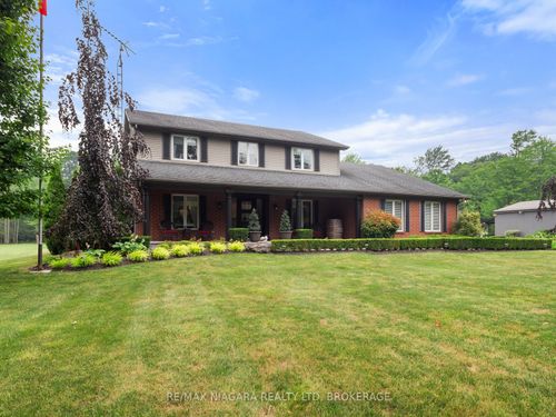 2738 Moyer St, Fenwick, ON, L0S1C0 | Card Image