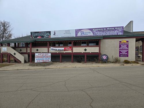 514 Summit Ave, Detroit Lakes, MN, 56501-2923 | Card Image