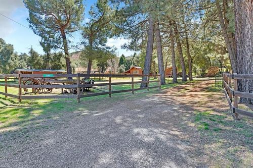 28967 Oak Ln, Pine Valley, CA, 91962-4035 | Card Image