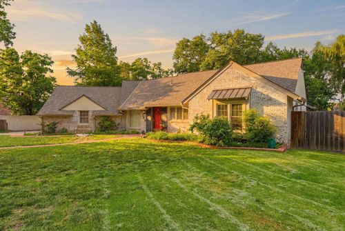 102 S Bonnie Brae St, Wichita, KS, 67207-1102 | Card Image