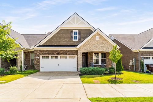 6042 Blackberry Ridge Ln, Hermitage, TN, 37076-1673 | Card Image