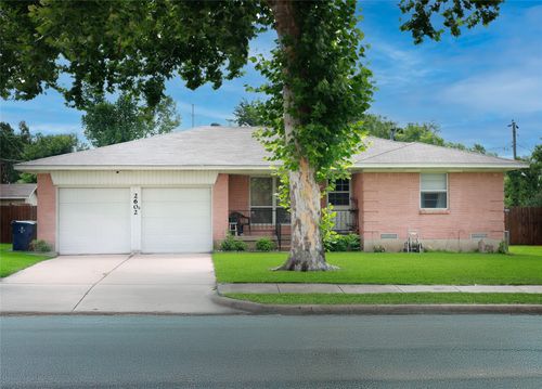 2602 Ridgecrest Dr, Garland, TX, 75041-1413 | Card Image