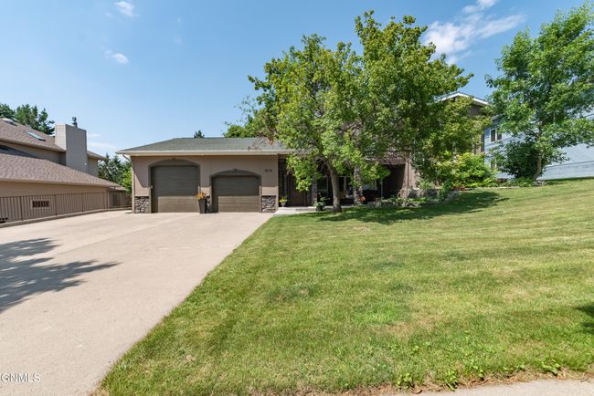 1612 Santa Gertrudis Loop, House other with 5 bedrooms, 4 bathrooms and null parking in Bismarck ND | Image 54