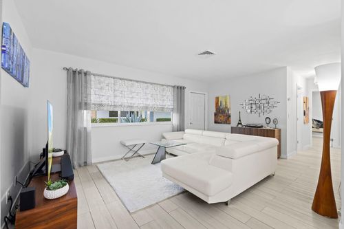 apt-10-2439 Polk St, Hollywood, FL, 33020-4335 | Card Image