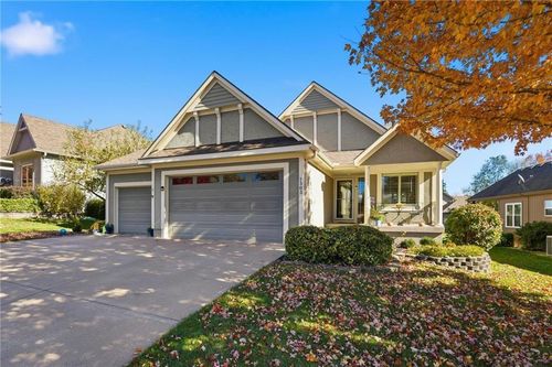 1363 Brompton Ln, Raymore, MO, 64083-8609 | Card Image