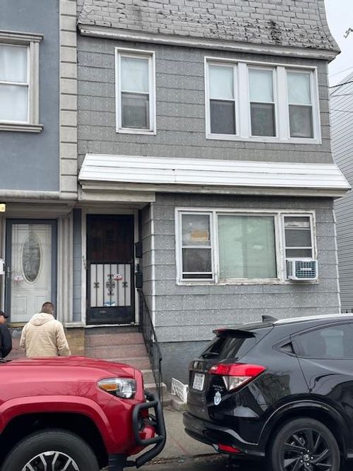 6068 60th Ln, Maspeth, NY, 11378-3537 | Card Image