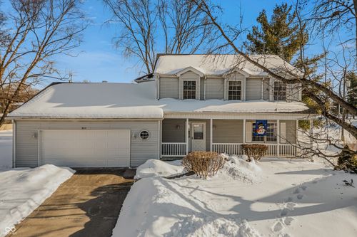 3211 Concord Ct, Columbus, IN, 47203-2276 | Card Image