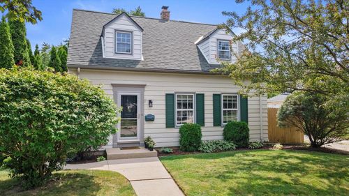 3621 E Van Norman Avenue, Cudahy, WI, 53110 | Card Image