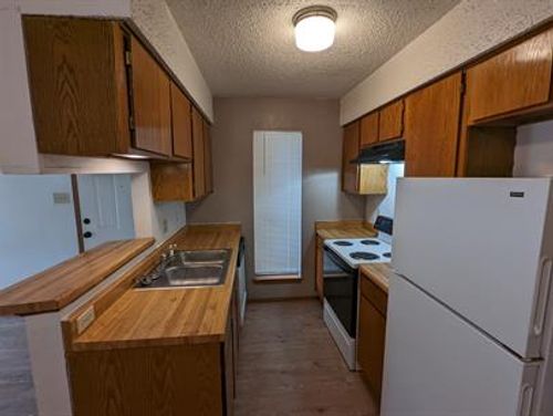 702-2800 Bull Run, Taylor, TX, 76574 | Card Image