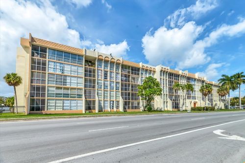 507-501 Three Islands Blvd, Hallandale Beach, FL, 33009-2899 | Card Image