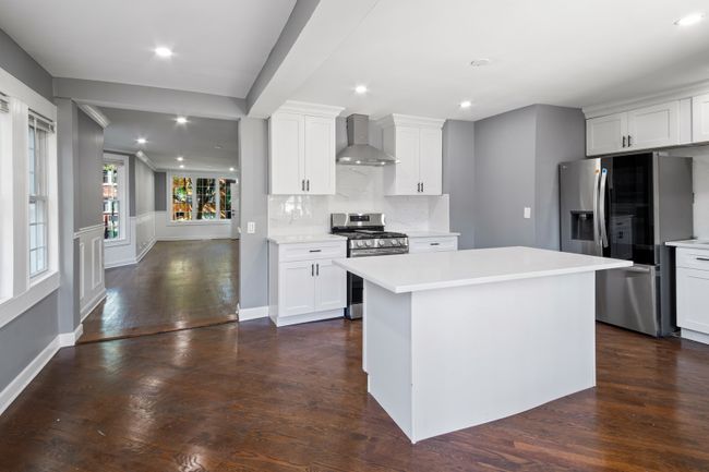 4251 N Lawndale Avenue, Home with 6 bedrooms, 3 bathrooms and 2 parking in Chicago IL | Image 5