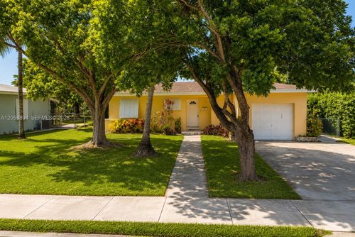 948 Nw 9th Ct, Homestead, FL, 33030-4148 | Card Image