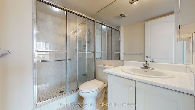 204 - 60 Disera Dr, Condo with 2 bedrooms, 2 bathrooms and null parking in Vaughan ON | Image 29