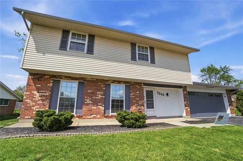 7240 Claybeck Dr, Huber Heights, OH, 45424-2921 | Card Image