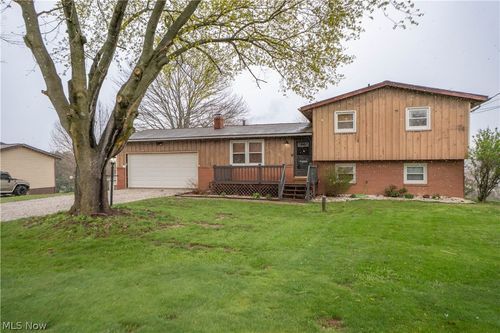 10288 Hunting Hills Ave Ne, Hartville, OH, 44632-9786 | Card Image