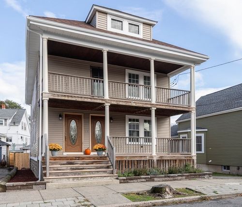 22 Clovelly St, Lynn, MA, 01902-2602 | Card Image