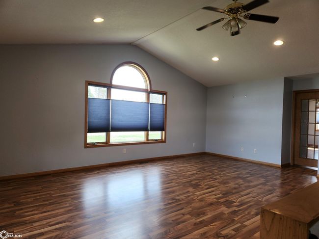1128 Prince St, House other with 5 bedrooms, 4 bathrooms and null parking in Grinnell IA | Image 4