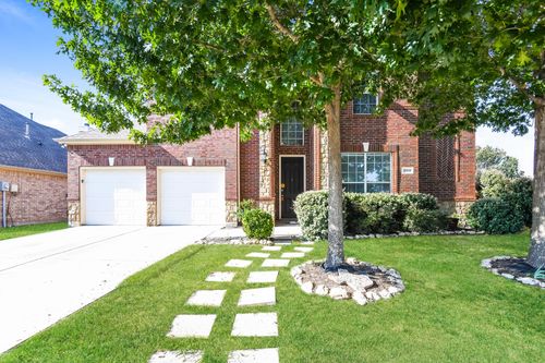 2916 Softwood Cir, Fort Worth, TX, 76244-5204 | Card Image